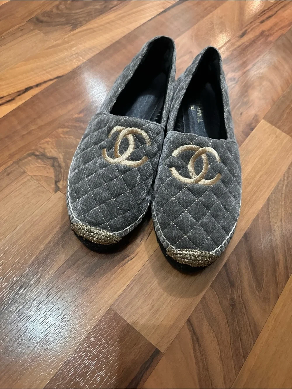 Comfy Quilted Gray Velvet Espadrilles with Gold CC Embroidery Unbranded
